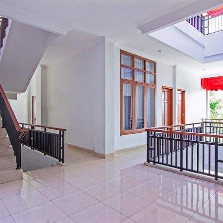 Reddoorz @ Plemburan Hotel Sleman  Exterior photo