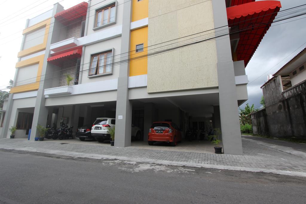 Reddoorz @ Plemburan Hotel Sleman  Exterior photo